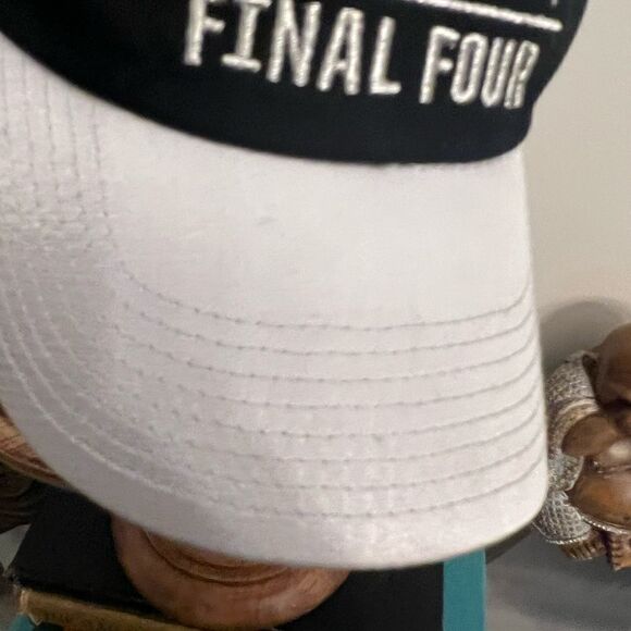 Men’s Nike 2017 NC NCAA Men’s Basketball Final Four National Champions SnapBack - Picture 5 of 8